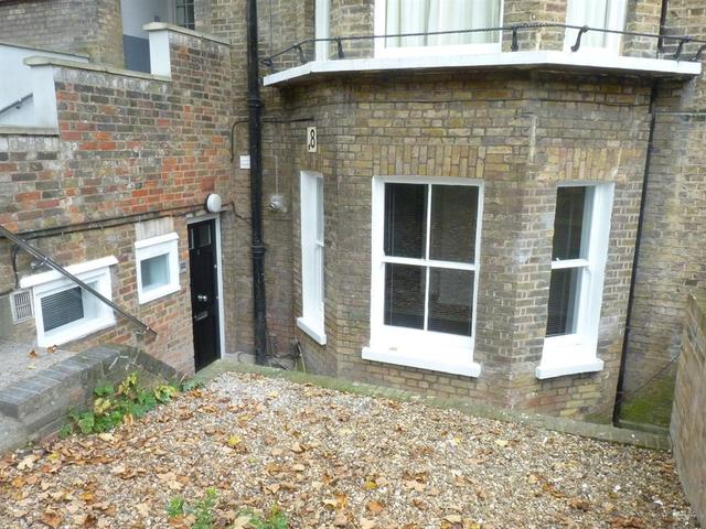  Image of 2 bedroom Flat to rent in Anerley Park London SE20 at Anerley Park London Anerley, SE20 8NE