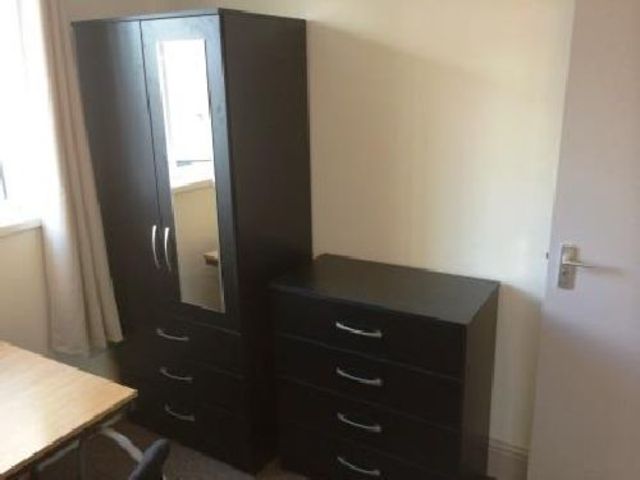  Image of 6 bedroom House Share to rent in Arley Road Bournbrook Birmingham B29 at Selly Oak West Midlands Selly Oak, B29 7BQ