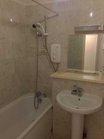  Image of 1 bedroom Flat to rent in Harts Lane Barking IG11 at Ashdown Court  Harts Lane, IG11 8LE