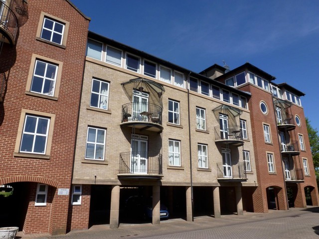  Image of 2 bedroom Apartment to rent in Asturias Way Southampton SO14 at Southampton, SO14 3HT