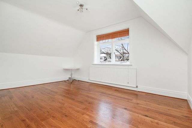  Image of 1 bedroom Flat to rent in Belsize Avenue London NW3 at Belsize Avenue Belsize Park Belsize Park, NW3 4AU