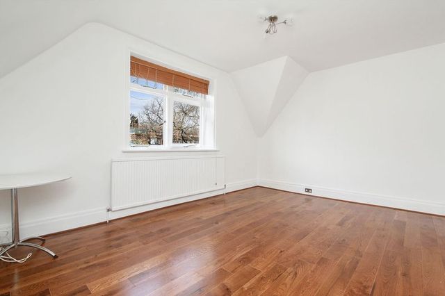  Image of 1 bedroom Flat to rent in Belsize Avenue London NW3 at Belsize Avenue Belsize Park Belsize Park, NW3 4AU