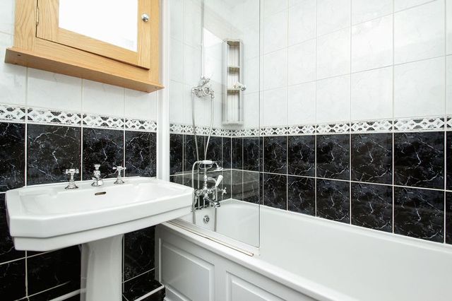  Image of 1 bedroom Flat to rent in Belsize Avenue London NW3 at Belsize Avenue Belsize Park Belsize Park, NW3 4AU