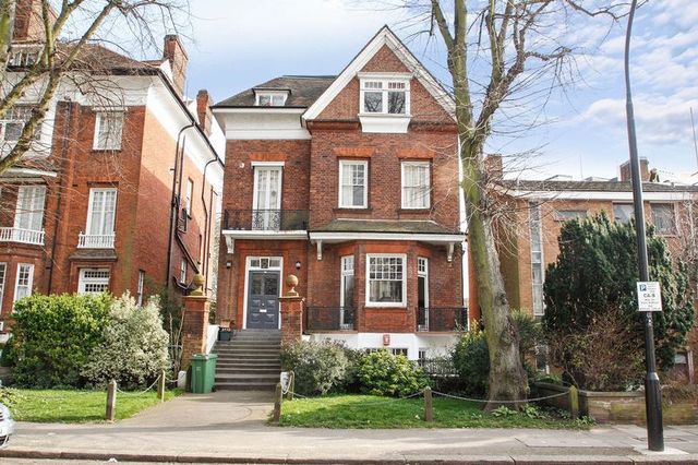  Image of 1 bedroom Flat to rent in Belsize Avenue London NW3 at Belsize Avenue Belsize Park Belsize Park, NW3 4AU