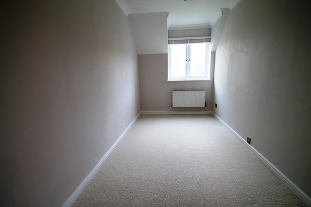  Image of 2 bedroom Apartment to rent in London Road Redhill RH1 at Belvedere Court 169 London Road Redhill, RH1 2JH