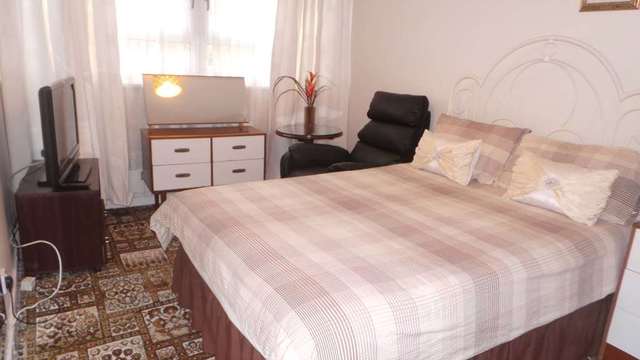  Image of Flat to rent in Trinity Way London W3 at Trinity Way Acton London, W3 7HS