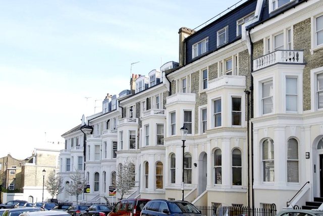  Image of 1 bedroom Flat to rent in Campden Hill Gardens London W8 at Campden Hill Gardens  London, W8 7AX