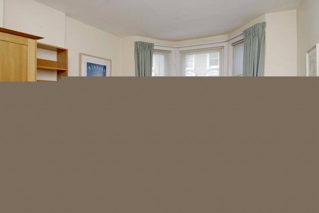  Image of 1 bedroom Flat to rent in Campden Hill Gardens London W8 at Campden Hill Gardens  London, W8 7AX