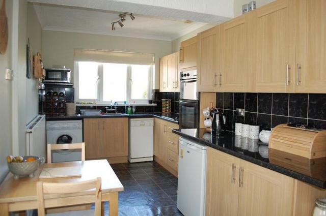  Image of 4 bedroom Detached house to rent in Heol Salem Johnstown Carmarthen SA31 at Heol Salem  Carmarthen, SA31 3HS