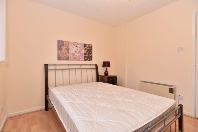  Image of 2 bedroom Flat to rent in Castle Terrace Aberdeen AB11 at City Centre Aberdeen Aberdeen, AB11 5DZ