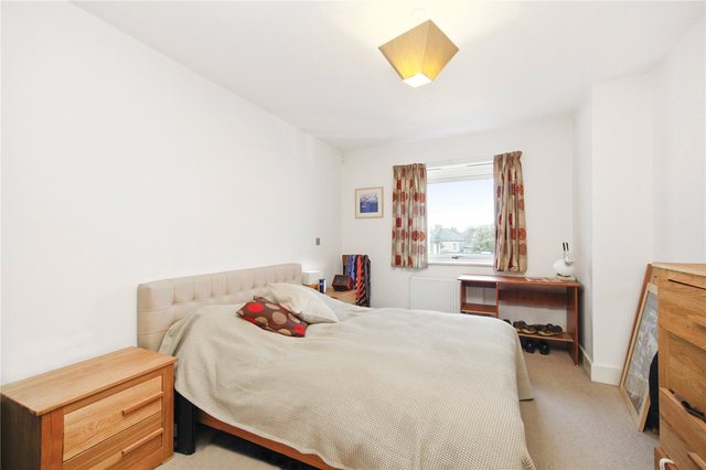  Image of 2 bedroom Flat for sale in Clapham Road London SW9 at Clapham Road  London, SW9 9AR