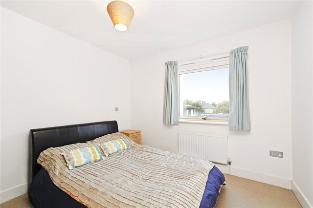  Image of 2 bedroom Flat for sale in Clapham Road London SW9 at Clapham Road  London, SW9 9AR