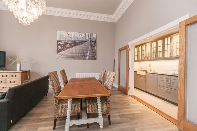  Image of 2 bedroom Flat to rent in Clarendon Crescent Edinburgh EH4 at Comely Bank Edinburgh Edinburgh, EH4 1PU