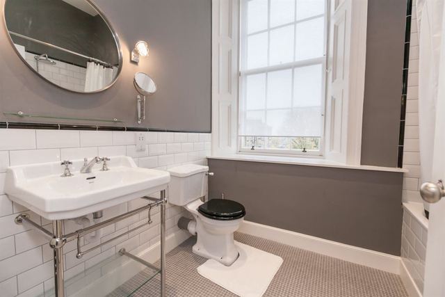  Image of 2 bedroom Flat to rent in Clarendon Crescent Edinburgh EH4 at Comely Bank Edinburgh Edinburgh, EH4 1PU