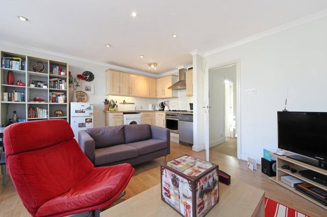  Image of 1 bedroom Flat to rent in Dalyell Road London SW9 at Dalyell Road  London, SW9 9UP