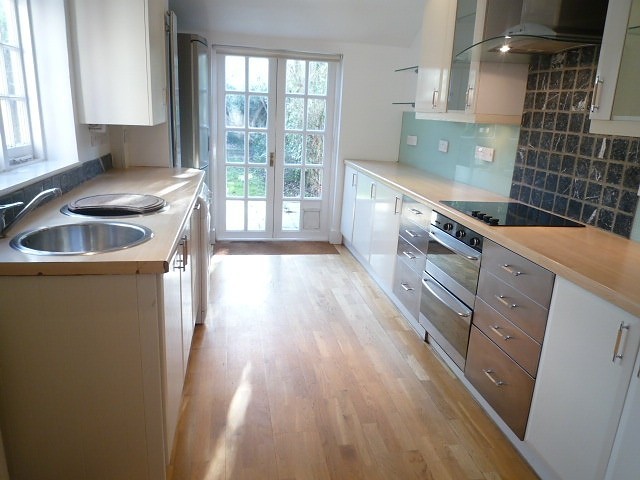  Image of 3 bedroom Semi-Detached house to rent in Deacon Road Kingston upon Thames KT2 at Kingston Upon Thames, KT2 6LU