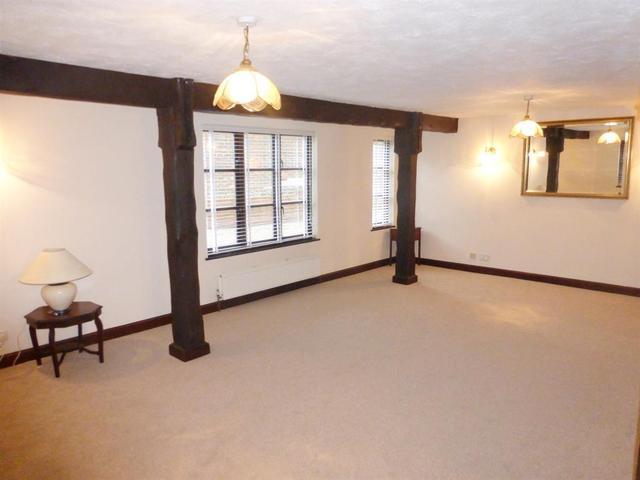  Image of 4 bedroom Detached house to rent in Dukes Orchard Bexley DA5 at Bexley Kent Coldblow, DA5 2DU