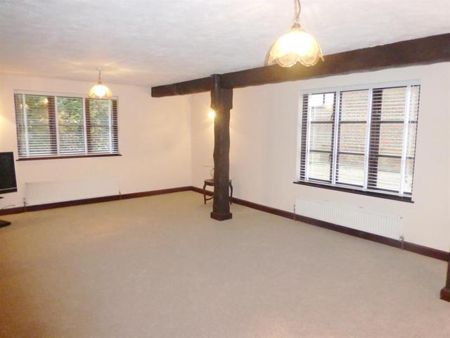  Image of 4 bedroom Detached house to rent in Dukes Orchard Bexley DA5 at Bexley Kent Coldblow, DA5 2DU