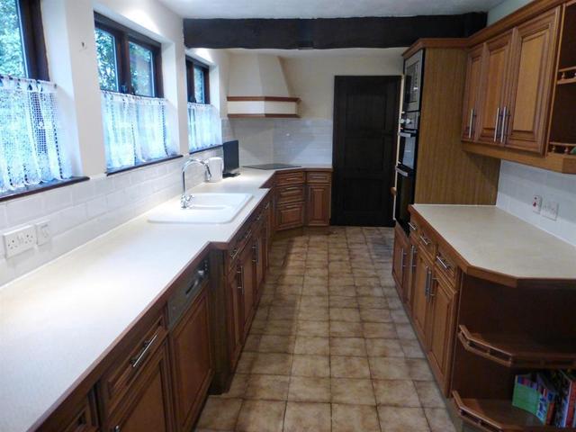  Image of 4 bedroom Detached house to rent in Dukes Orchard Bexley DA5 at Bexley Kent Coldblow, DA5 2DU