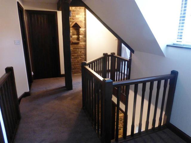  Image of 4 bedroom Detached house to rent in Dukes Orchard Bexley DA5 at Bexley Kent Coldblow, DA5 2DU