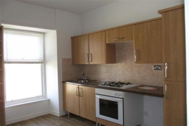  Image of Flat to rent in Dunn Street Paisley PA1 at Paisley Renfrewshire Renfrewshire, PA1 1NX