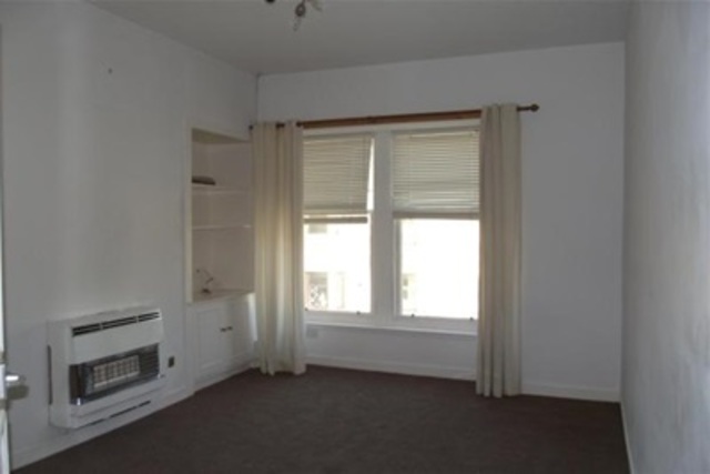  Image of Flat to rent in Dunn Street Paisley PA1 at Paisley Renfrewshire Renfrewshire, PA1 1NX