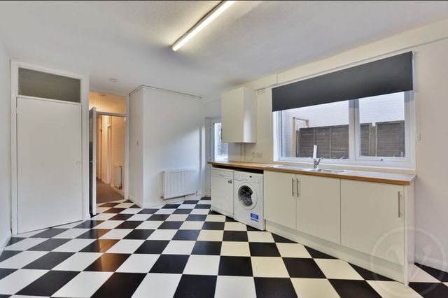  Image of 2 bedroom Flat to rent in Eglinton Hill London SE18 at Eglinton Hill Shooters Hill Woolwich, SE18 3NR