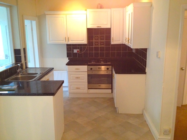  Image of 3 bedroom Semi-Detached house to rent in Stratford Road Shirley Solihull B90 at Stratford road Solihull Solihull, B90 4AQ