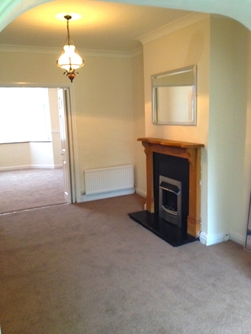  Image of 3 bedroom Semi-Detached house to rent in Stratford Road Shirley Solihull B90 at Stratford road Solihull Solihull, B90 4AQ