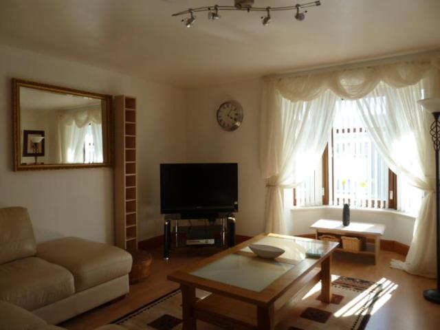  Image of 2 bedroom Flat to rent in Farmers Hall Aberdeen AB25 at Rosemount Aberdeen Aberdeen, AB25 1XF