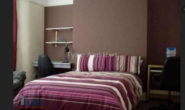  Image of 6 bedroom House Share to rent in Ferndale Road Wavertree Liverpool L15 at Ferndale Road  Liverpool, L15 3JY