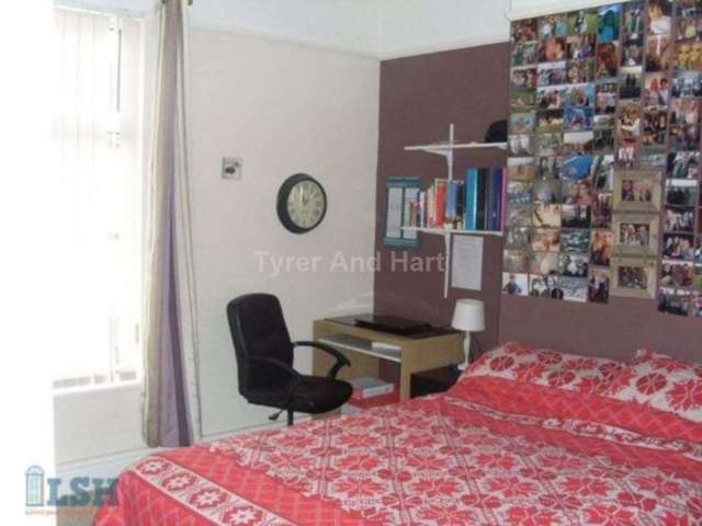  Image of 6 bedroom House Share to rent in Ferndale Road Wavertree Liverpool L15 at Ferndale Road  Liverpool, L15 3JY