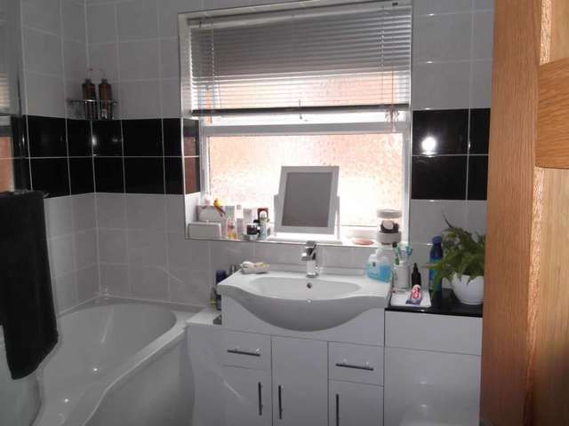  Image of 2 bedroom Apartment to rent in Park Road Southport PR9 at Park Road  Southport, PR9 9JL