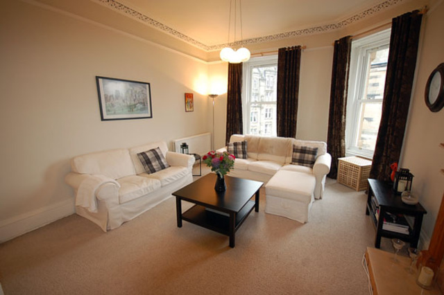  Image of 2 bedroom Flat to rent in Gillespie Crescent Edinburgh EH10 at Bruntsfield Edinburgh Edinburgh, EH10 4HT