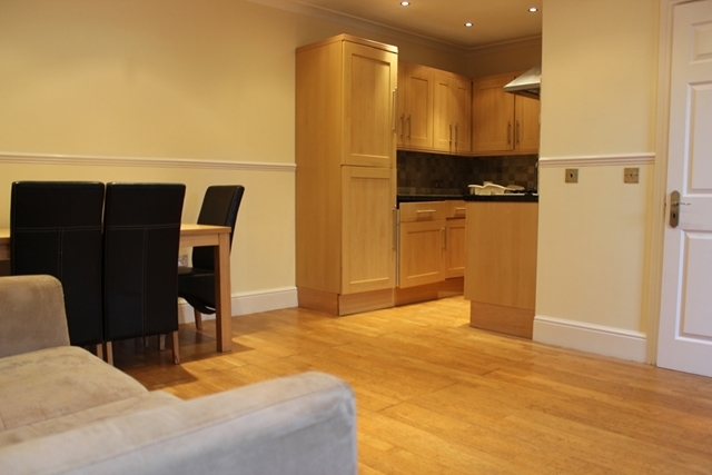  Image of 1 bedroom Flat to rent in Greenford Avenue London W7 at Greenford Avenue  Hanwell, W7 1LL