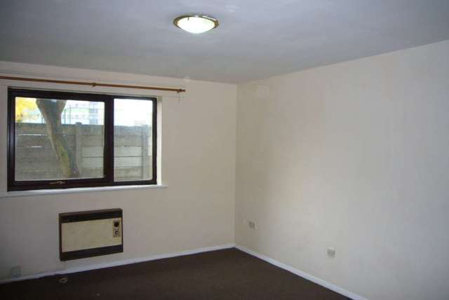  Image of 2 bedroom Flat to rent in Gurney Close Barking IG11 at Gurney Close  Barking, IG11 8JX