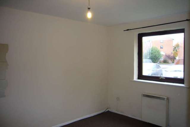  Image of 2 bedroom Flat to rent in Gurney Close Barking IG11 at Gurney Close  Barking, IG11 8JX