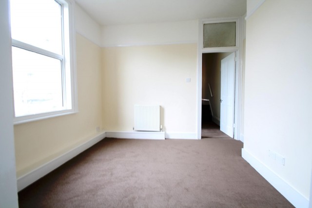  Image of 4 bedroom Maisonette to rent in Harrington Road London SE25 at South Norwood, SE25 4LU