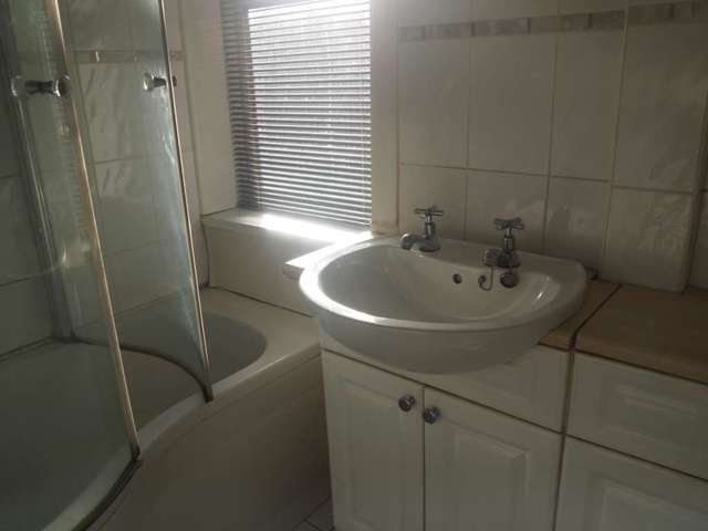 Image of 2 bedroom Flat to rent in Highcroft Avenue Glasgow G44 at Highcroft Avenue Croftfoot Glasgow, G44 5RW