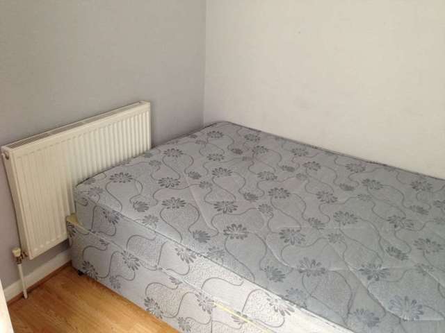  Image of 2 bedroom Maisonette for sale in High Town Road Luton LU2 at Hightown Road  Luton, LU2 0BZ