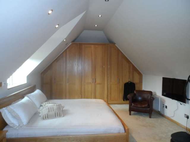 Image of 5 bedroom Farm House to rent in Salford Road Hulcote Milton Keynes MK17 at Salford Road Hulcote Milton Keynes, MK17 8BS