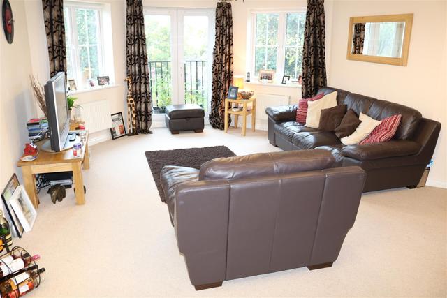  Image of 2 bedroom Apartment for sale in Jubilee Gardens Rushden NN10 at Rushden Northamptonshire Rushden, NN10 0NS