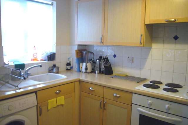  Image of 2 bedroom Flat to rent in Keel Close Barking IG11 at Keel Close  Barking, IG11 0XU