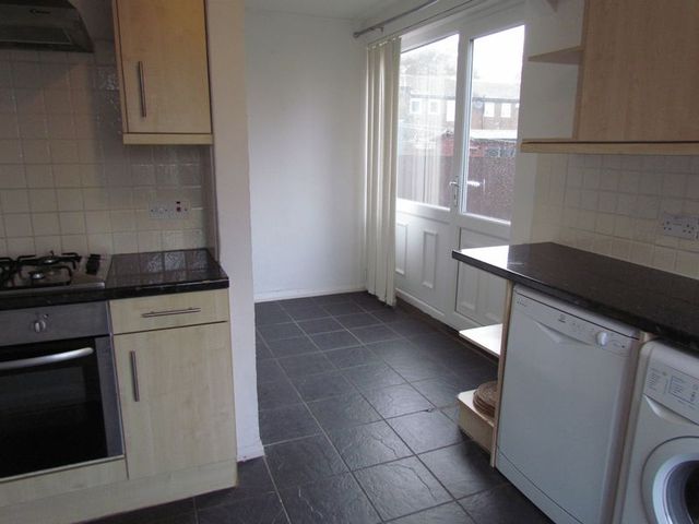  Image of 3 bedroom Detached house to rent in Kidlandlee Place Westerhope Newcastle upon Tyne NE5 at Kidlandlee Place Array Wallbottle, NE5 4EA