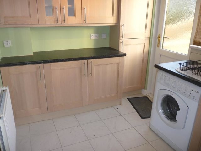  Image of 2 bedroom Flat to rent in Killochan Way Dunfermline KY12 at Dunfermline Fife Fife, KY12 0XT