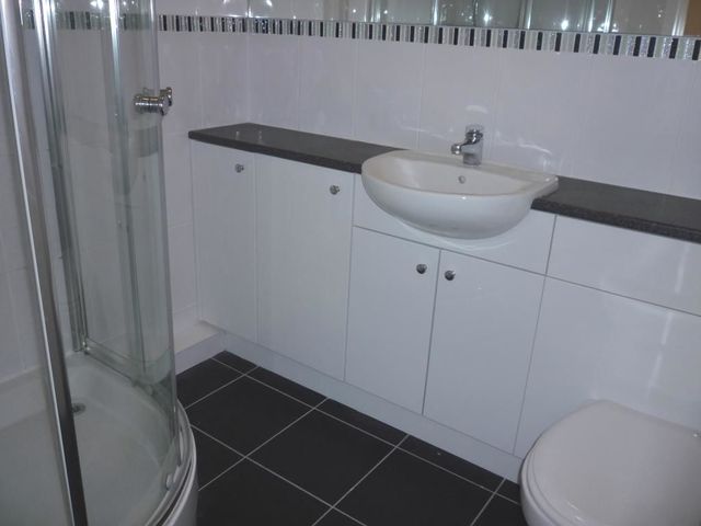  Image of 2 bedroom Flat to rent in Killochan Way Dunfermline KY12 at Dunfermline Fife Fife, KY12 0XT