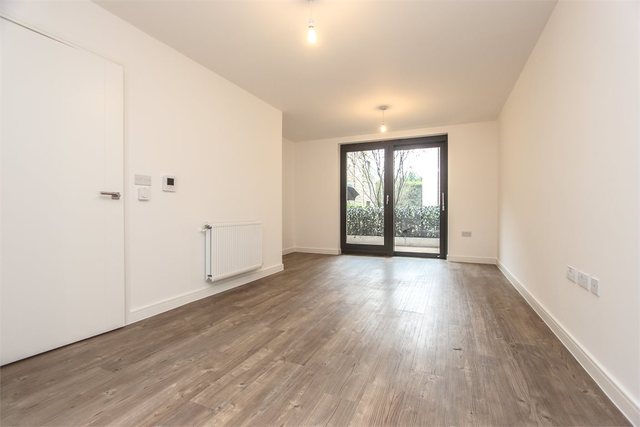  Image of 1 bedroom Flat to rent in Barrier Point Road London E16 at Waterside Park  London, E16 2HP