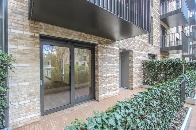  Image of 1 bedroom Flat to rent in Barrier Point Road London E16 at Waterside Park  London, E16 2HP