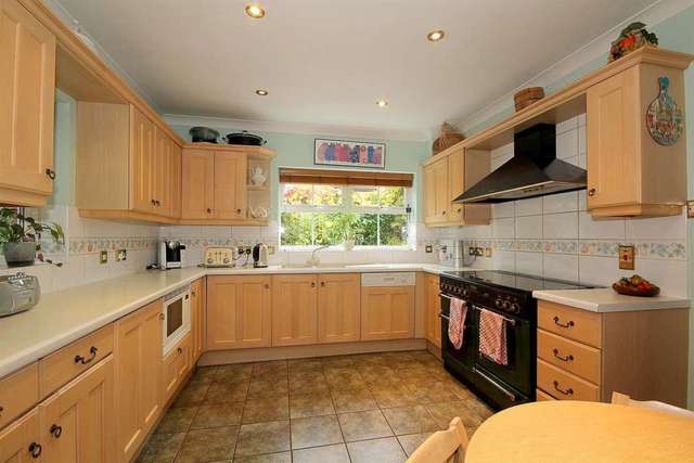  Image of 4 bedroom Detached house for sale in Laurel Bank Felden Hemel Hempstead HP3 at Laurel Bank, Felden Lane Felden Hemel Hempstead, HP3 0NX