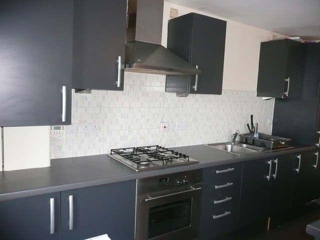  Image of 3 bedroom Flat to rent in Lindsay Road Edinburgh EH6 at Leith Edinburgh Edinburgh, EH6 4EP